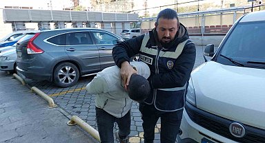 Kar maskesi takıp patronuna götürülen parayı gasp etti
