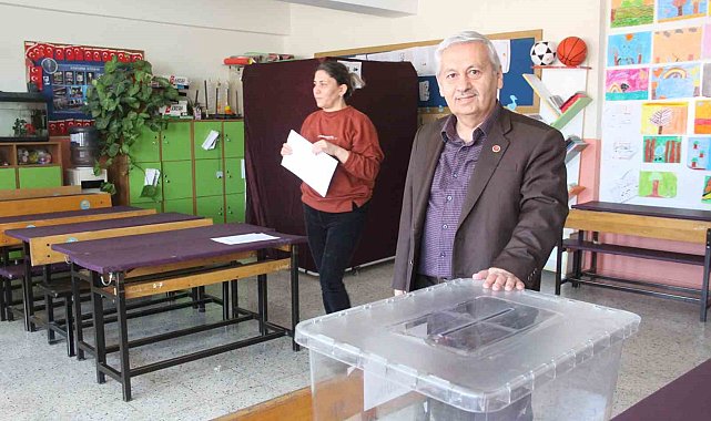 Karaman'da okullara sandık ve oy kullanma kabinleri yerleştirildi
