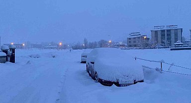Karlıova'da 40 köy yolu ulaşıma kapandı