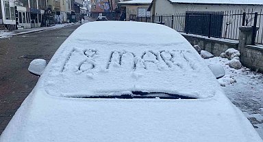 Karlıova'da vatandaşlar yeni güne karla uyandı