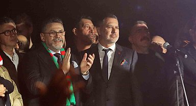 Karşıyaka, stadyum için taraftar mitingi düzenledi