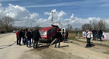 Kastamonu'da iki otomobil çarpıştı: 1 yaralı
