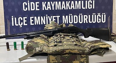 Kavga ettiği şahsa benzettiği kişiyi rehin aldı, tutuklandı