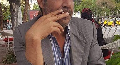 Kavgayı ayırmak isterken boğazına aldığı bıçak darbesiyle öldü