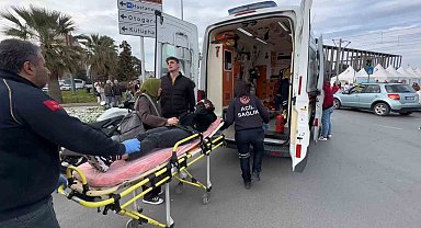 Kaza yapan araç yayaların bulunduğu refüje çıktı, facianın eşiğinden dönüldü