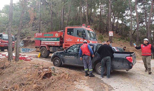 Kemer'de orman yangını büyümeden söndürüldü