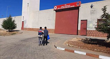 Kilis'te göçmen kaçakçılarına operasyon: 4 tutuklama