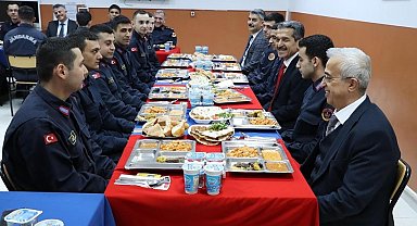 Kırklareli valisi jandarma personeli ile iftarda buluştu