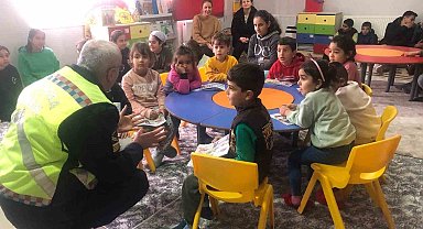 Kırklareli'de jandarma ekipleri öğrencilere eğitim verdi