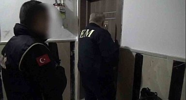 Kırmızı bültenle aranan DEAŞ'lılar Çorum'da yakalandı