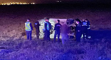 Kontrolden çıkan araç tarlaya uçtu: 1 yaralı
