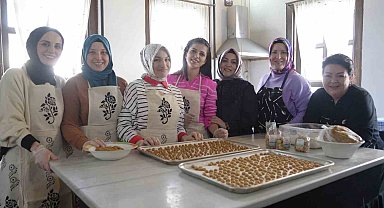 Kooperatif çatısı altında bir araya gelen ev kadınları adeta fabrika gibi üretim yapıyor