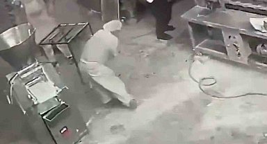 Kopan kolunu arkadaşı taşıdı