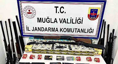 Köyceğiz'de çok sayıda silah ve mermi ele geçirildi
