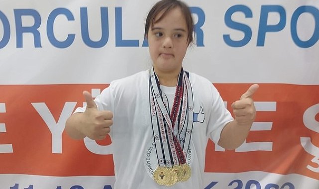 Köyceğizli Elif, özel sporcular Yüzme Milli Takım kampına katıldı