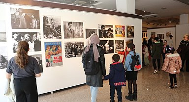 Küçükçekmece'de usta oyuncu Ahmet Mekin'in yaşam serüveninin anlatıldığı sergi açıldı