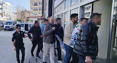 Kuşadası'nda suçüstü yakalanan 6 organizatör tutuklandı