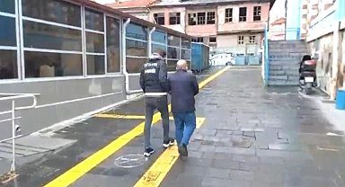 Kütahya'da eşyaları arasında uyuşturucu bulunan yolcu tutuklandı