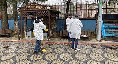 Lise bahçesinde 'Kız arkadaşıma baktın' kavgası: 3 yaralı