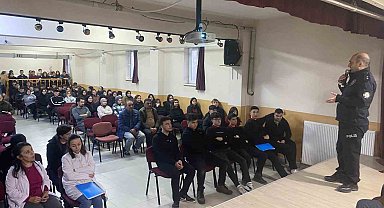Liseli öğrencilere polislik mesleğini anlattılar