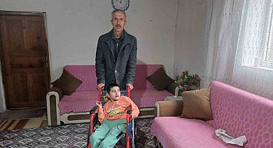 Malazgirtli muhtardan tekerlekli sandalye desteği