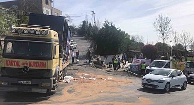 Maltepe'de kontrolden çıkan kamyonet araca çarpıp parka daldı