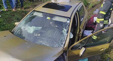 Manisa'da otomobil menfeze çarptı: 2 ağır yaralı