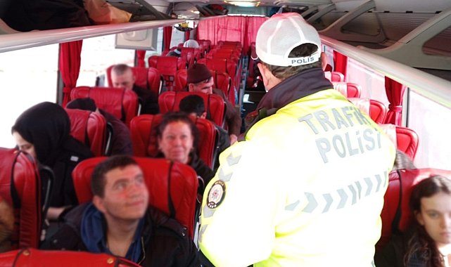 Manisa'da şehirlerarası yolcu taşıyan otobüslere denetim