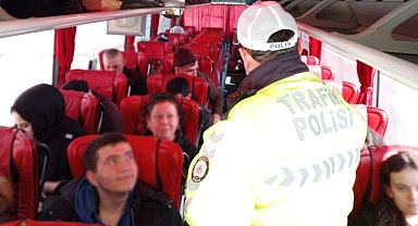 Manisa'da şehirlerarası yolcu taşıyan otobüslere denetim