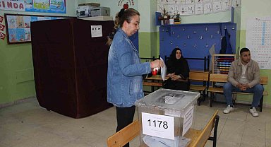 Manisalılar oy kullanmaya başladı