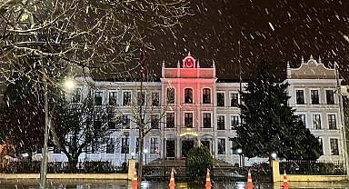 Mart ayında Bolu'da lapa lapa kar yağdı