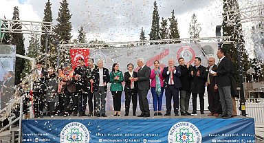 Menteşe Kent Meydanı hizmete açıldı