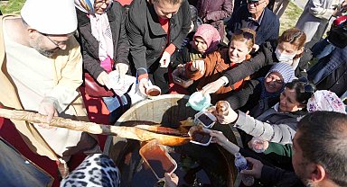 Mesir Festivali Nevruz ateşinin yakılmasıyla başladı