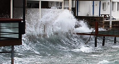 Meteoroloji'den Ege Denizi'nde fırtına uyarısı