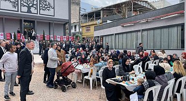 MHP'nin "Yıldırım'ın Gücü Kadınlarımız" buluşmasından salon doldu taştı