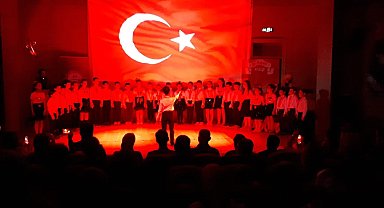 Minik öğrencilerin İstiklal Marşı ve Mehmet Akif Ersoy hassasiyeti