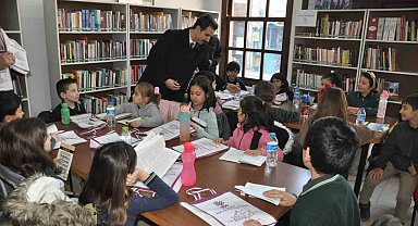 Miniklere kitap sevgisi aşılanıyor