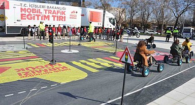 Mobil Trafik Eğitim Tır'ı Salihli'de
