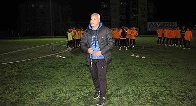 Mustafa Kocabey: "Futbol takımlarının başına futbolcuların geçmesi gerekli"