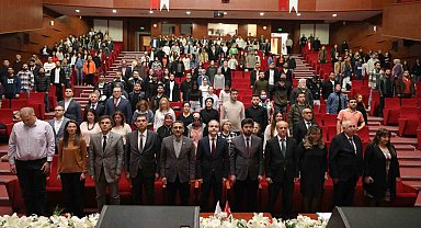 Niğde'de 18 Mart Çanakkale Zaferi'nin Tarihsel Süreci Konferansı verildi.