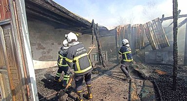 Niksar'da garaj yangını