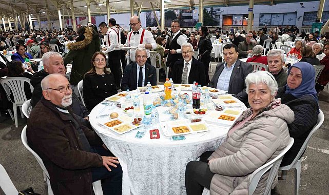 Nilüfer'de ilk iftar sofrası İhsaniye'de kuruldu