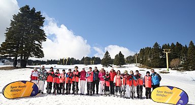 Nilüfer'in kırsalındaki çocuklar Uludağ'ı ilk kez görüp kayak yapmayı öğreniyor