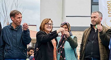 Nurdağı'nda tamamlanan konutlar sahiplerine teslim ediliyor