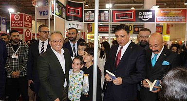 Nuri Erbak'tan 'Küçük Kalemler' okurlarıyla buluştu