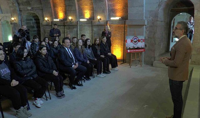 Öğrenciler Çanakkale'yi tarihi mekanda öğrendi