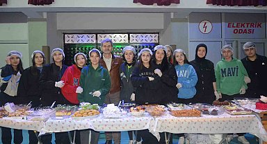 Öğrenciler, Gazze için 100 bin lira yardım topladı