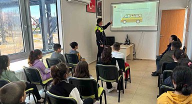 Öğrencilere trafik eğitimi