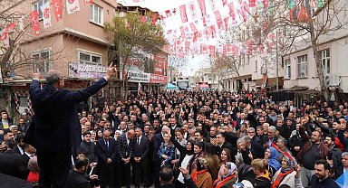 Oğuzeli'nde miting gibi açılış