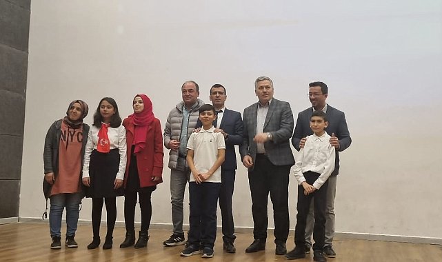 Okudukları İstiklal Marşı ile gönüllerde taht kurdular